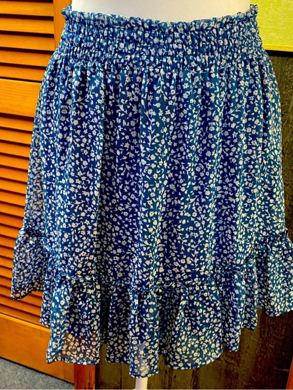 LC Lauren Conrad Blue Floral A-Line Ruffle Skirt